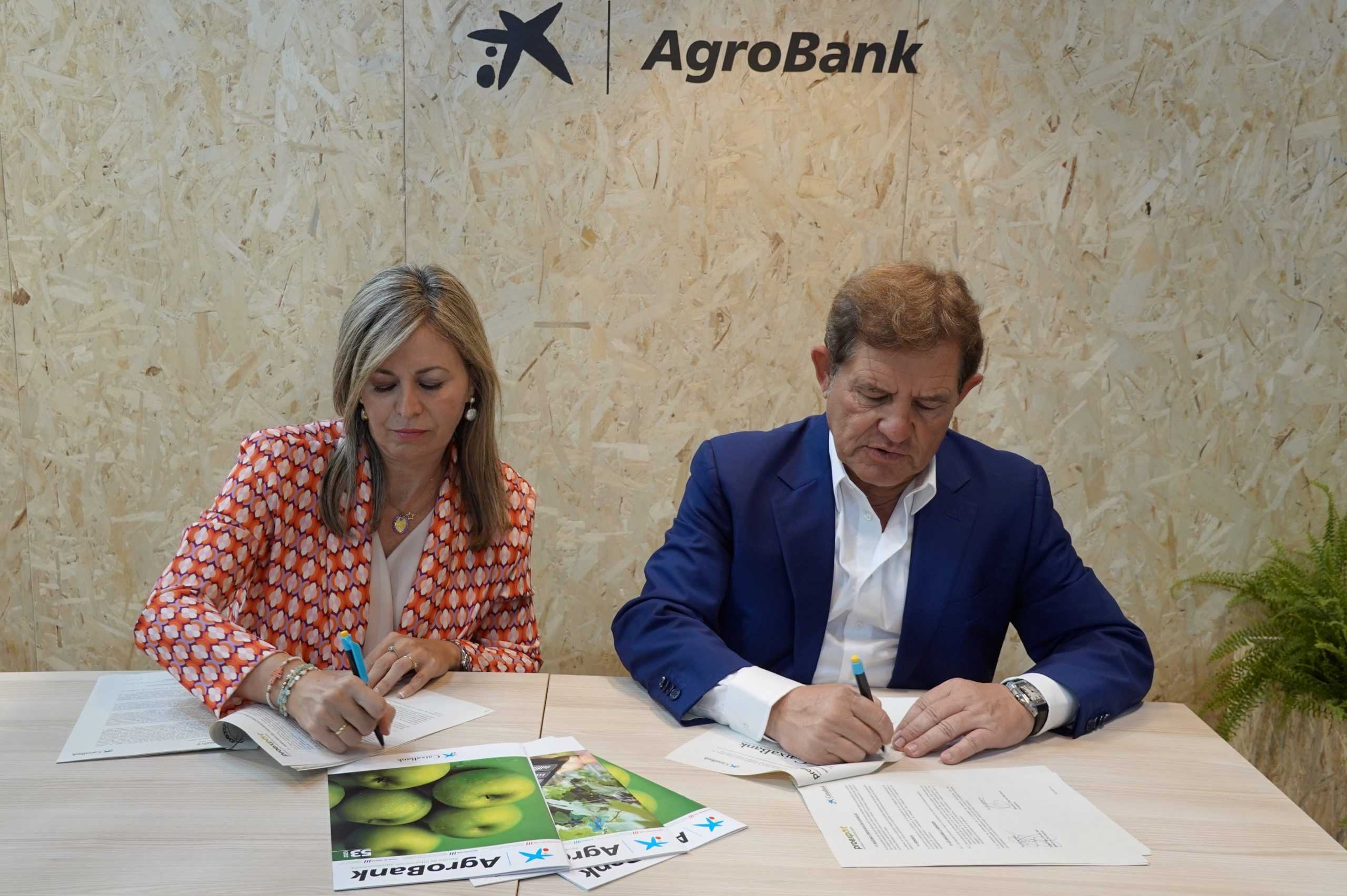 CaixaBank y Proexport renuevan su compromiso para impulsar el sector hortofrutícola de la Región de Murcia