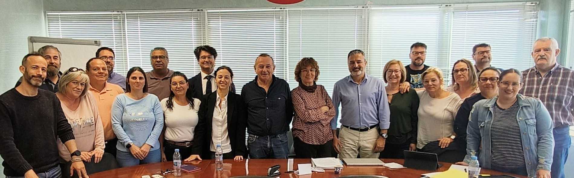 Proexport y sindicatos inician las negociaciones del convenio colectivo del manipulado y envasado del tomate fresco de la Región de Murcia